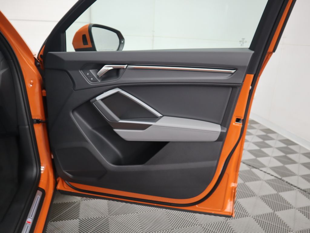 Thumbnail: 2025 Audi Q3 - 26