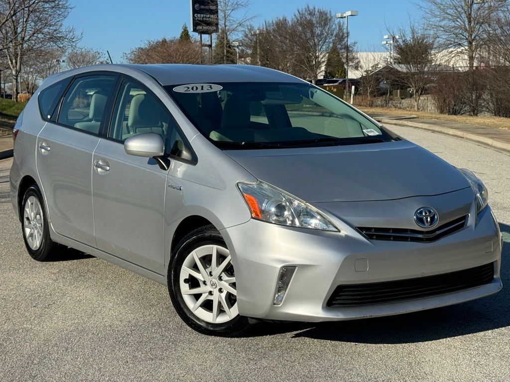 2013 Toyota Prius v Three 2