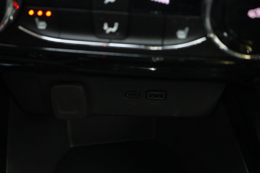 Thumbnail: 2024 Chevrolet Trax - 24