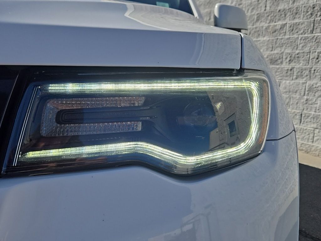 Used 2021 White Jeep High Altitude image 10