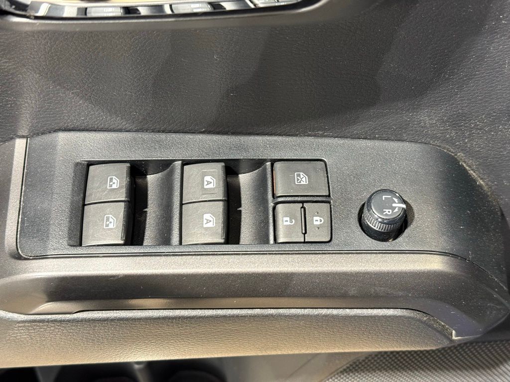 Thumbnail: 2022 Toyota Tacoma - 15