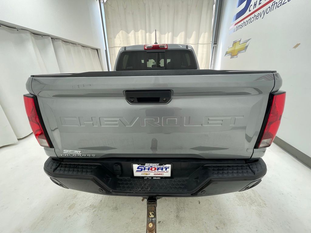 View vehicle photo 5