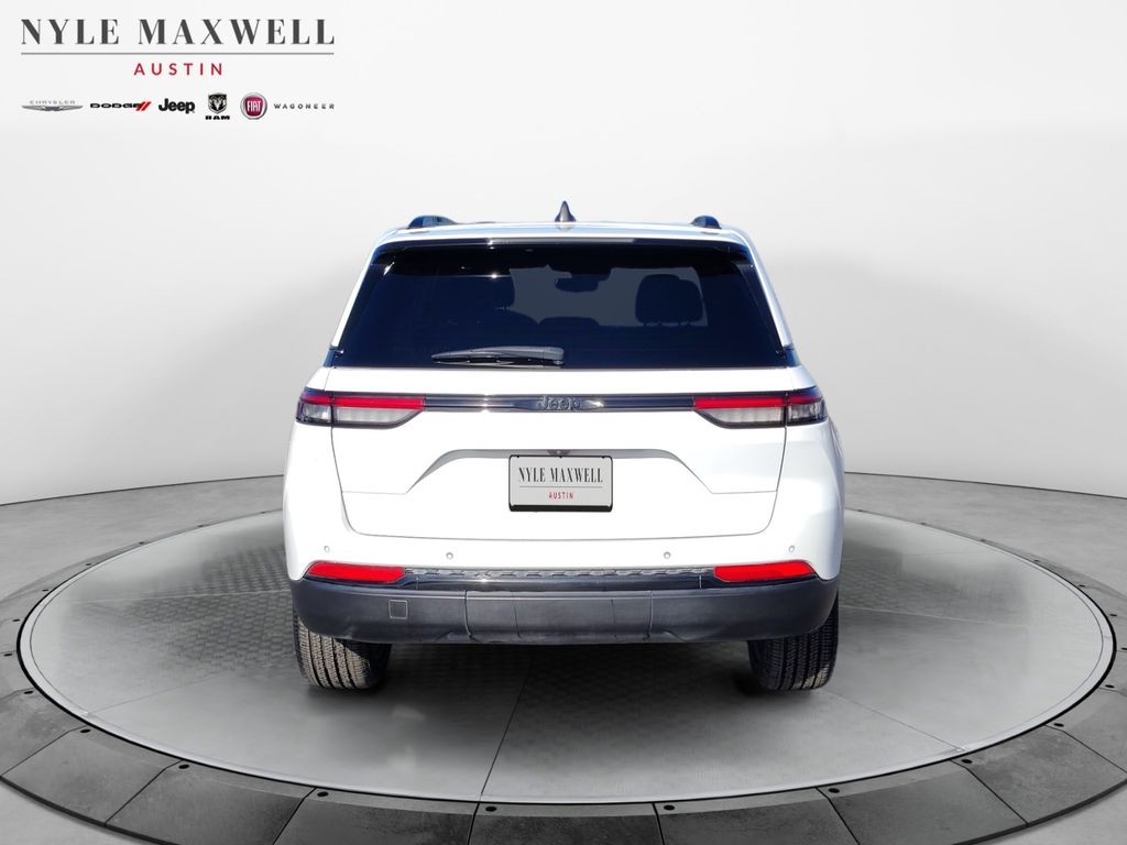 Used Car 2023 Jeep Grand Cherokee  Altitude For Sale Under $30,000 In Austin, Texas