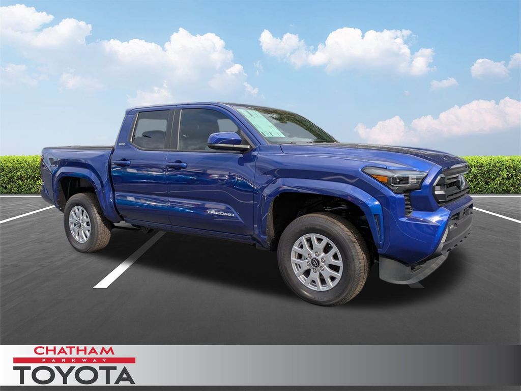 2025 Toyota Tacoma SR5's photo