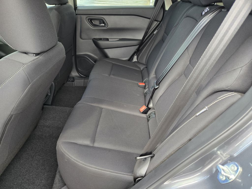 2026 Nissan Rogue S - Photo 8