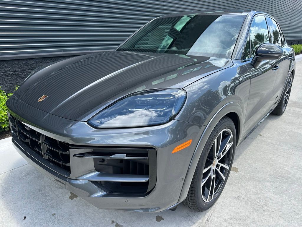 Thumbnail: 2025 Porsche Cayenne - 6