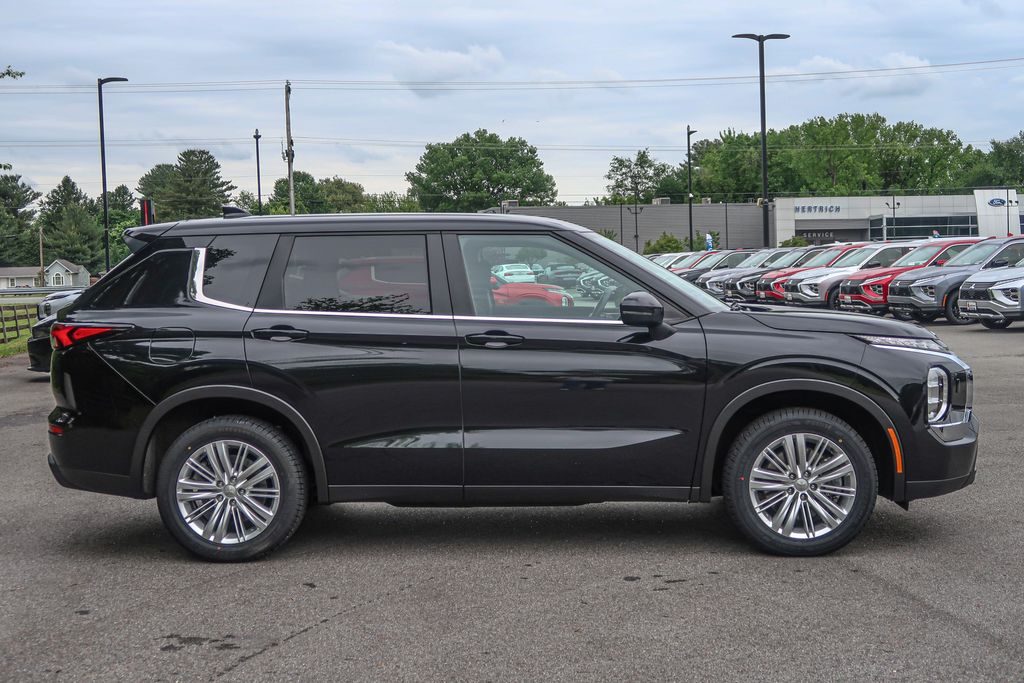 2024 Mitsubishi Outlander ES 2.5 S-AWC
