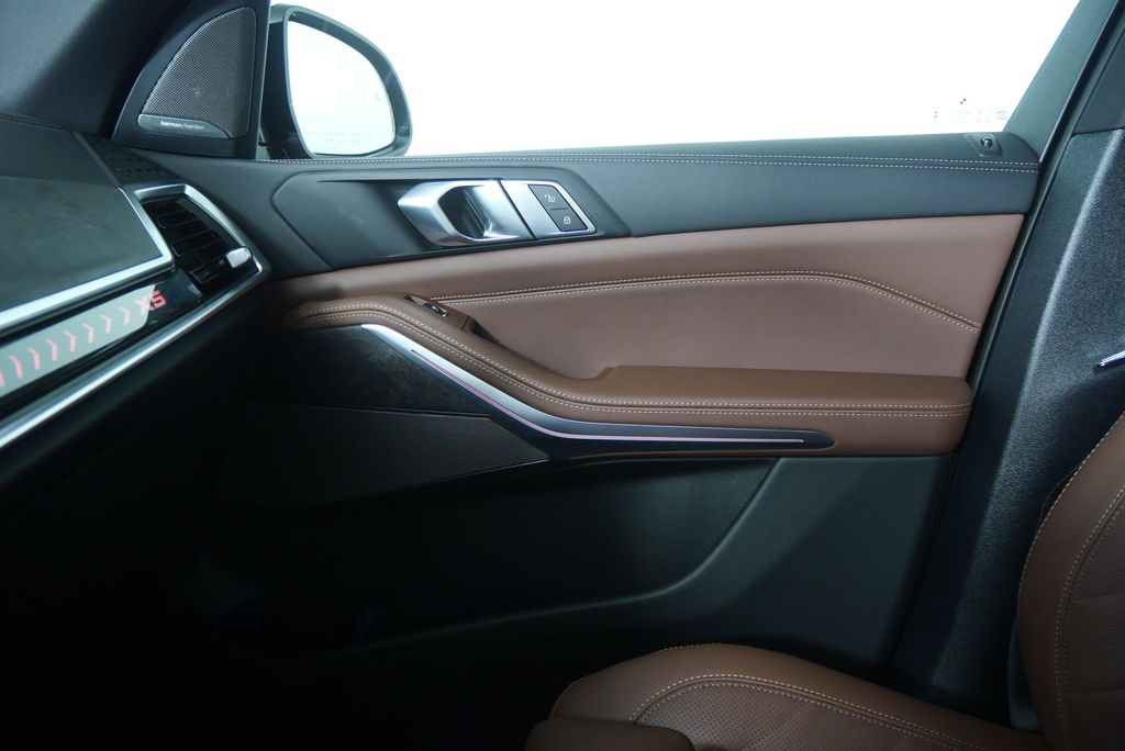 Thumbnail: 2026 BMW X5 - 23