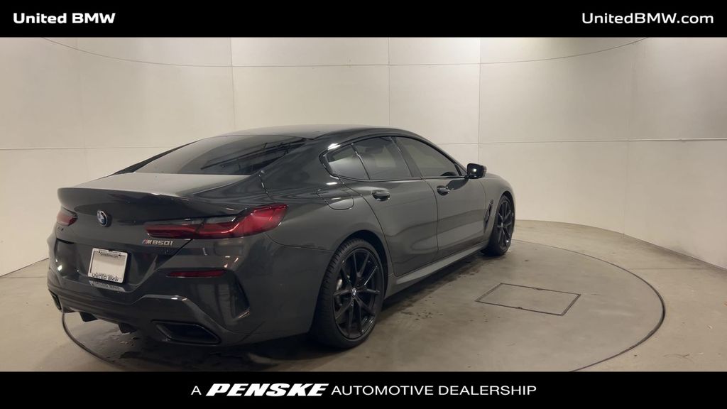Thumbnail: 2022 BMW 8 Series - 8
