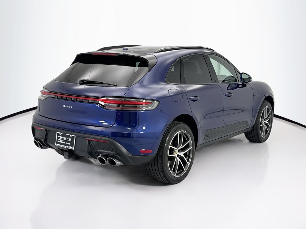 Thumbnail: 2024 Porsche Macan - 7