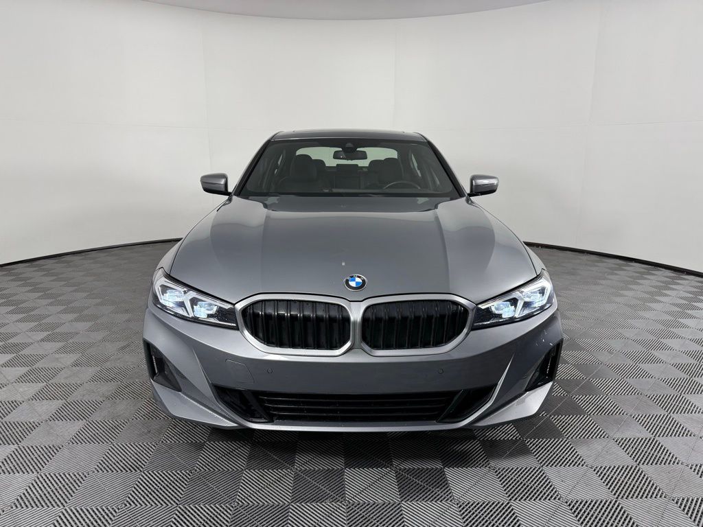 Thumbnail: 2023 BMW 3 Series - 2
