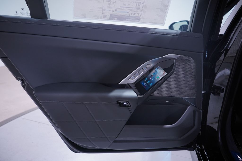 Thumbnail: 2026 BMW i7 - 15