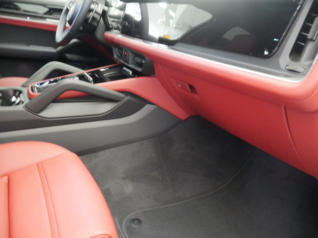 Thumbnail: 2026 Porsche Cayenne - 31