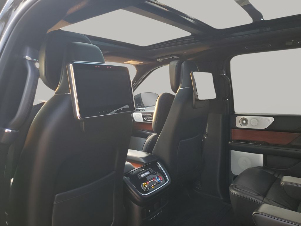 Used Car 2018 Lincoln Navigator L  Reserve For Sale Under $40,000 In Austin, Texas