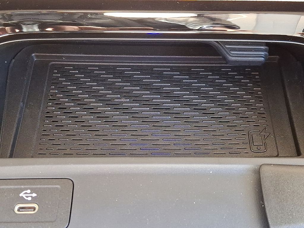 Thumbnail: 2025 Mercedes-Benz GLB - 17