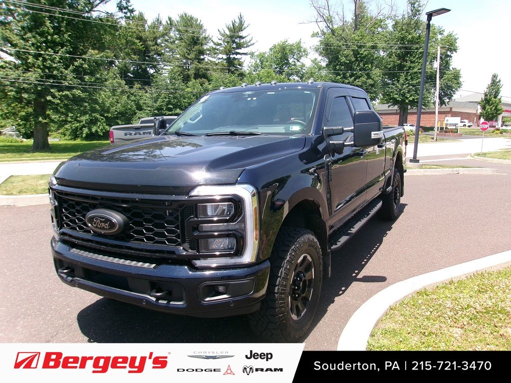 2025 Ford F-250 Super Duty Lariat Crew Cab 4WD