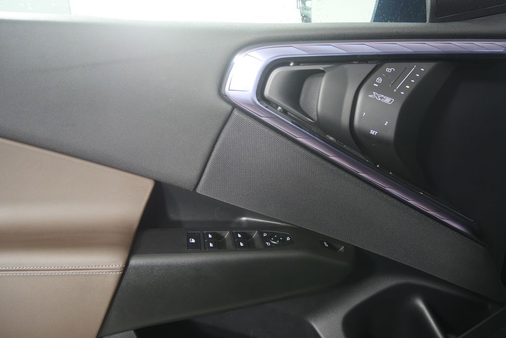 Thumbnail: 2025 BMW X3 - 8