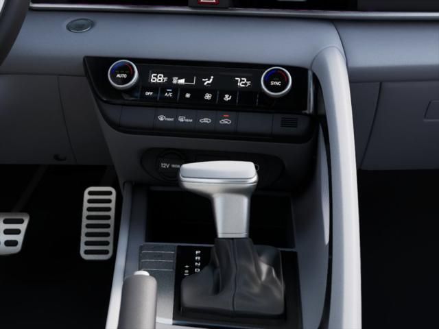 2025 Hyundai Elantra Sport 16