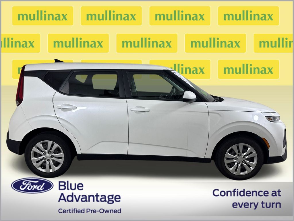 Certified Used 2020 White Kia LX image 2