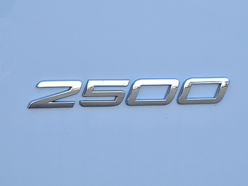 2025 Mercedes-Benz Sprinter 2500 23