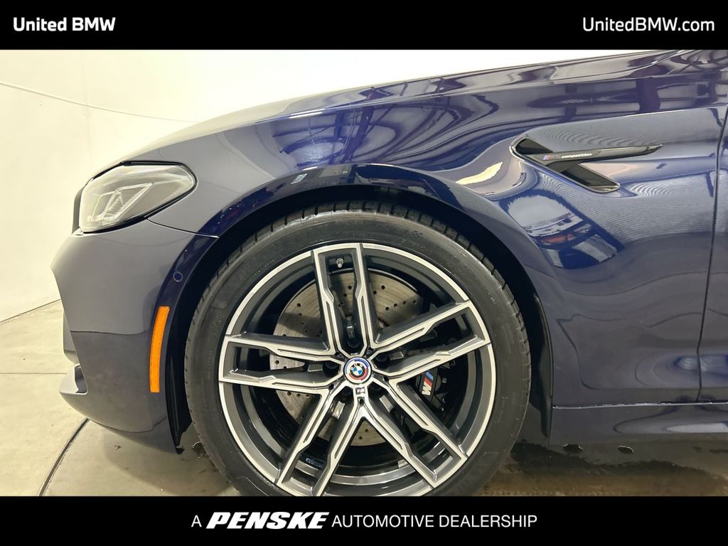 Thumbnail: 2023 BMW M5 - 10