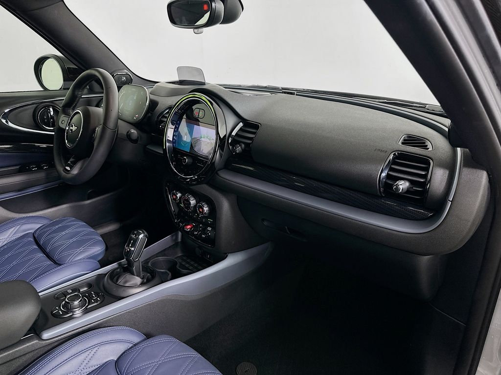Thumbnail: 2022 MINI Cooper Clubman - 30