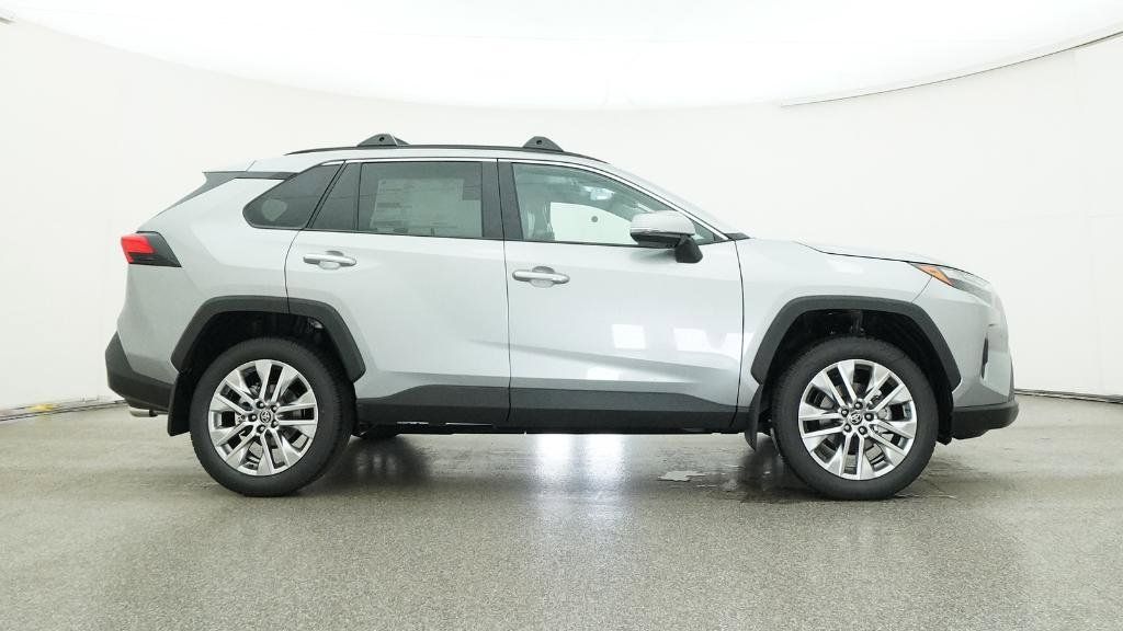 Thumbnail: 2025 Toyota RAV4 - 12