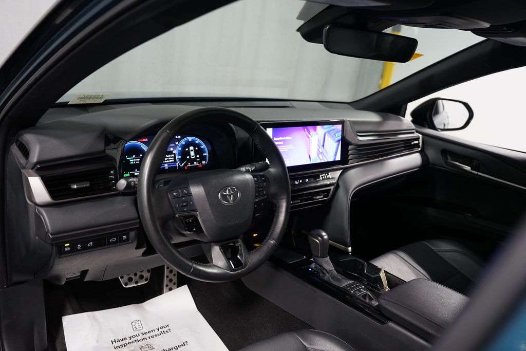 Thumbnail: 2025 Toyota Camry - 11