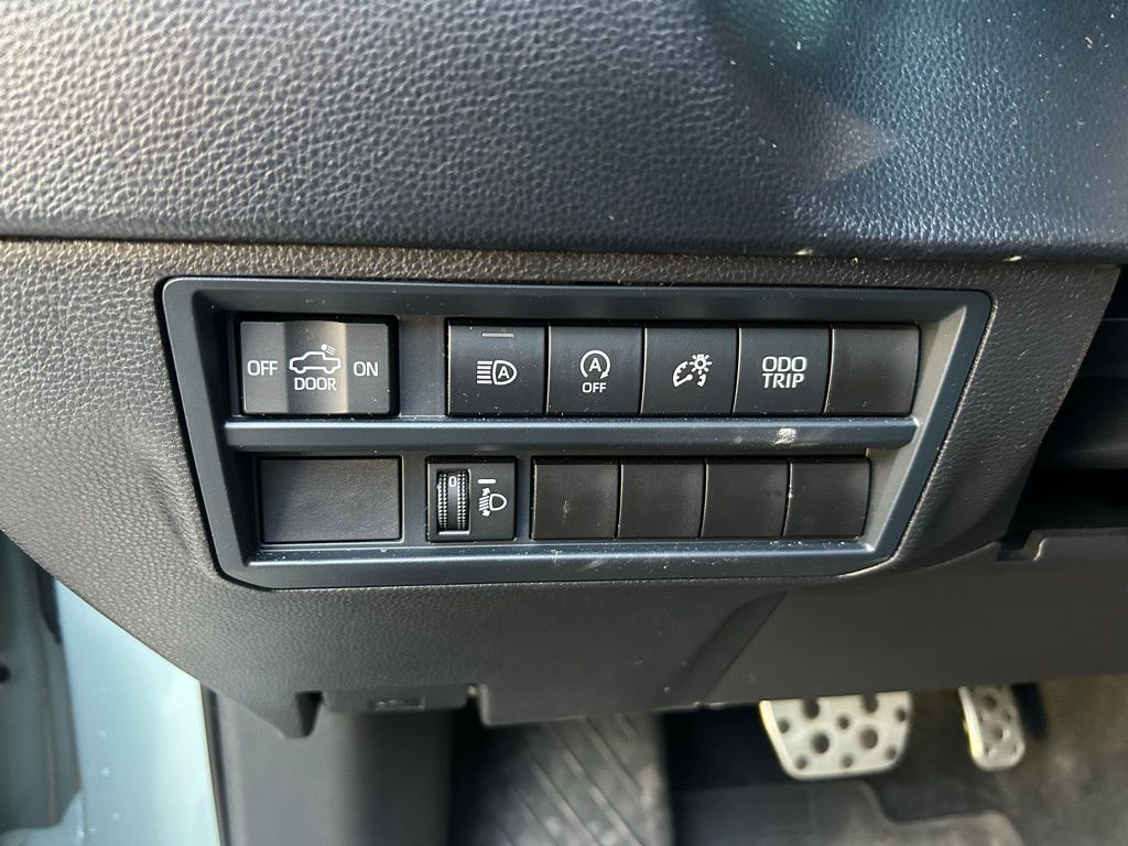 Thumbnail: 2025 Toyota Tundra - 18