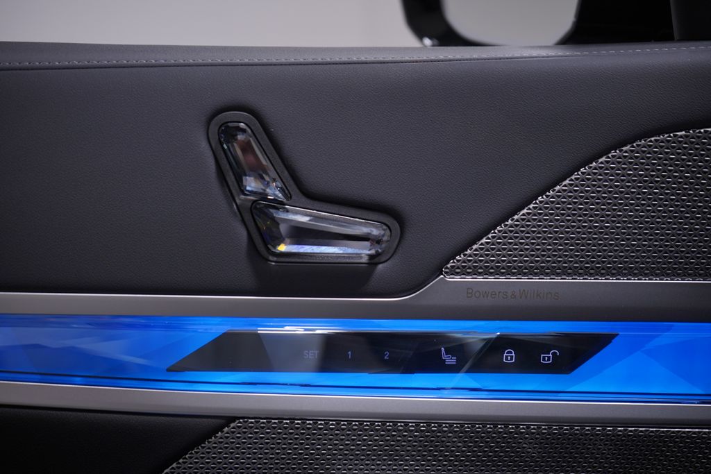 Thumbnail: 2026 BMW i7 - 18