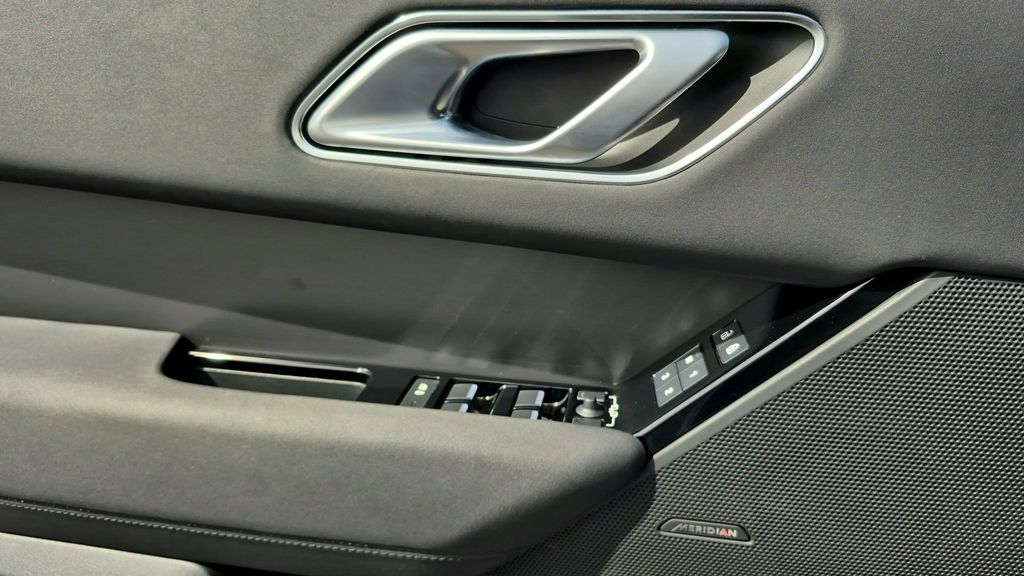 2025 Land Rover Range Rover Velar