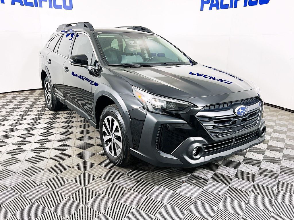 2025 Subaru Outback Premium AWD