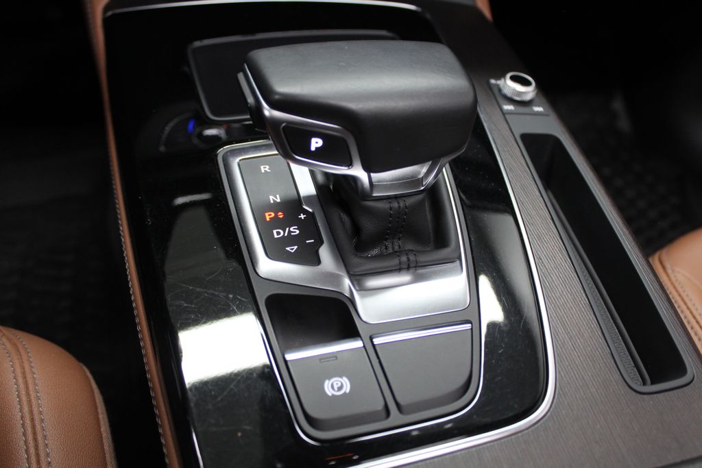 2021 Audi Q5 Premium Plus 16