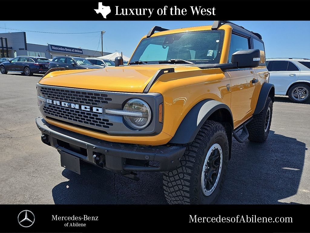 Orange Metallic 2022 Ford Bronco Badlands Advanced 2-Door 4WD SUV / Crossover Four-Wheel Drive 7-Speed Manual