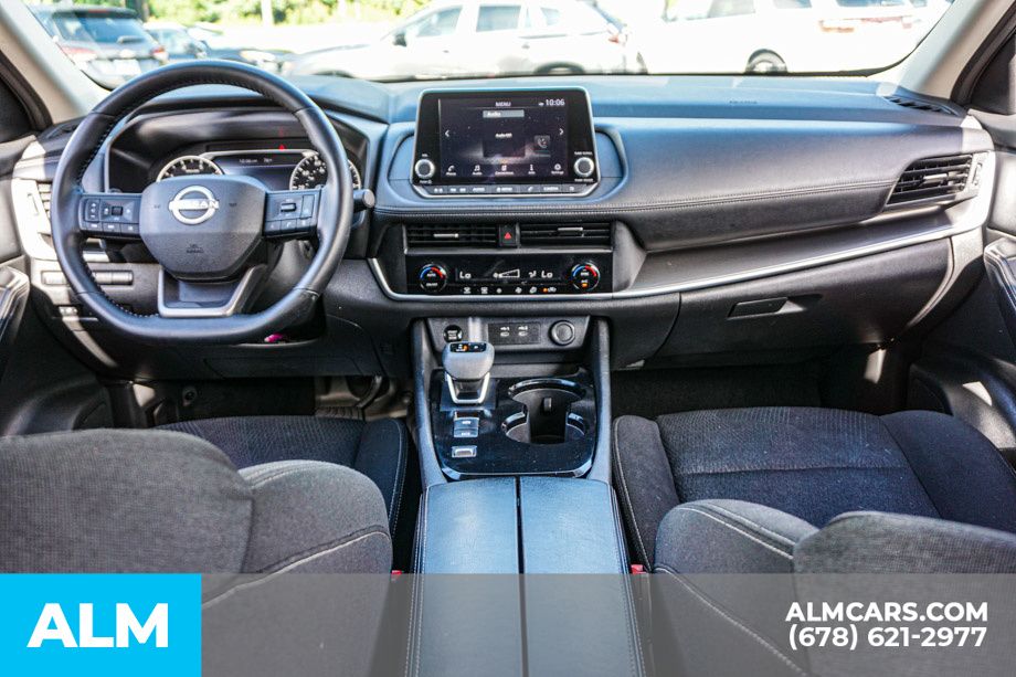 Used 2025 Gray Nissan SV image 25