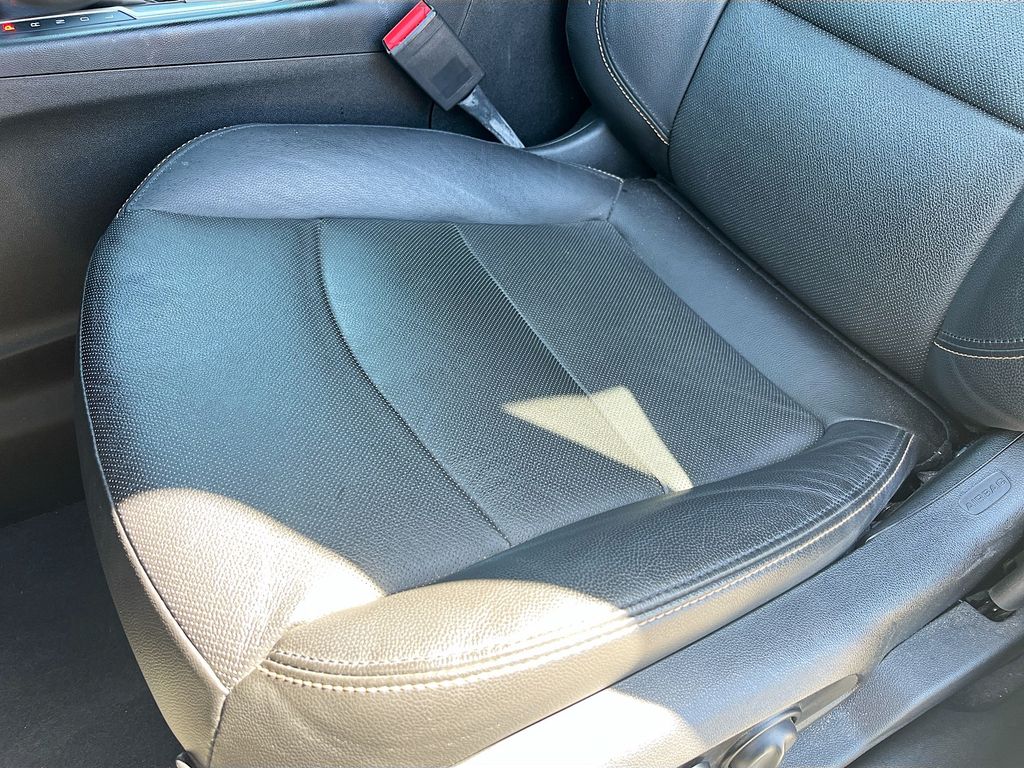 Used 2020 Silver Chevrolet Premier image 18