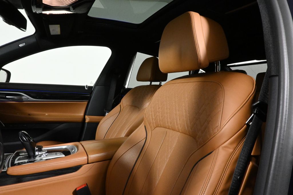 Thumbnail: 2020 BMW 7 Series - 4
