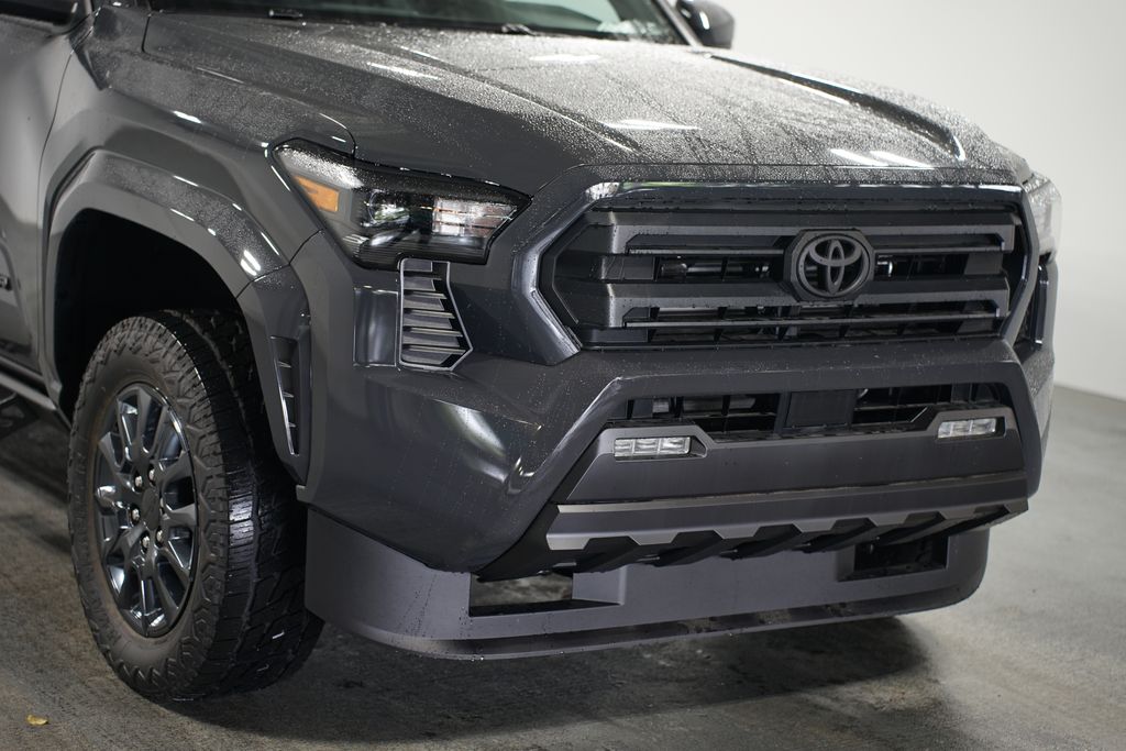 2025 Toyota Tacoma SR5 4