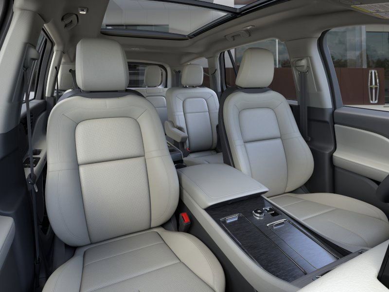 Thumbnail: 2025 Lincoln Aviator - 10