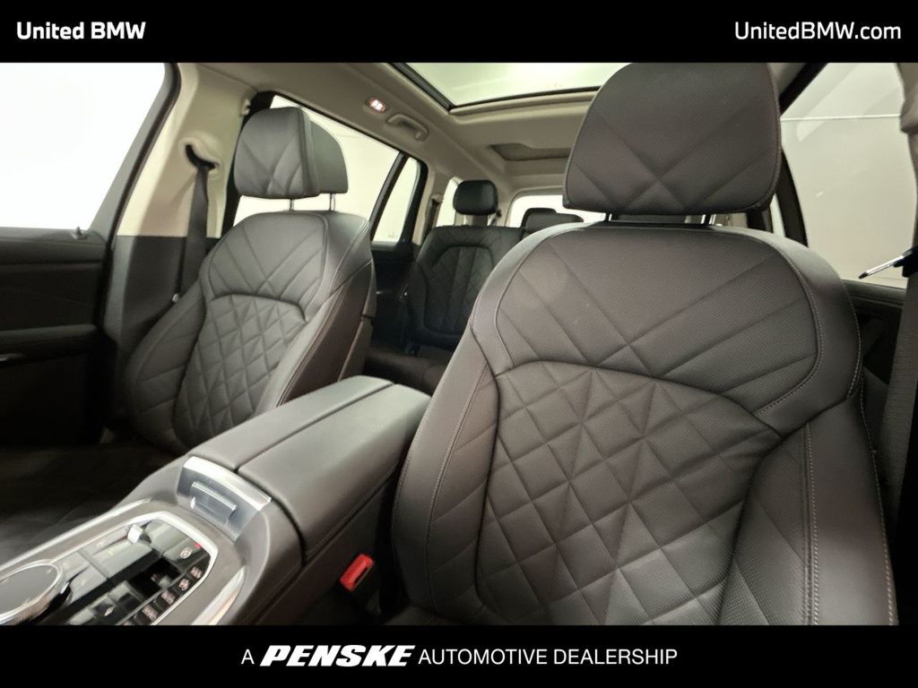 2025 BMW X7 xDrive40i 13