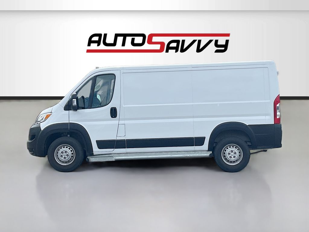 Used 2025 White Ram Base image 4
