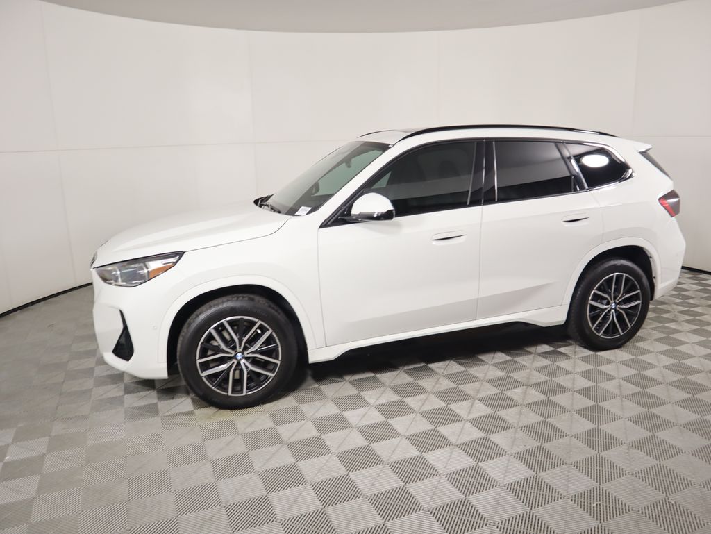 Thumbnail: 2023 BMW X1 - 8