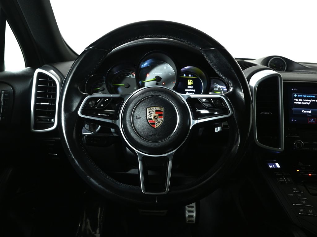 Thumbnail: 2017 Porsche Cayenne - 18