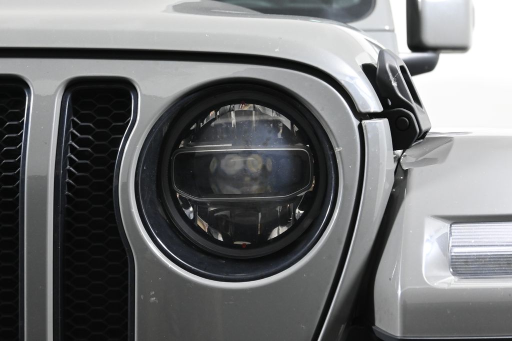 Thumbnail: 2022 Jeep Wrangler - 10