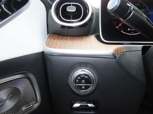 2024 Mercedes-Benz C-Class C 300 13