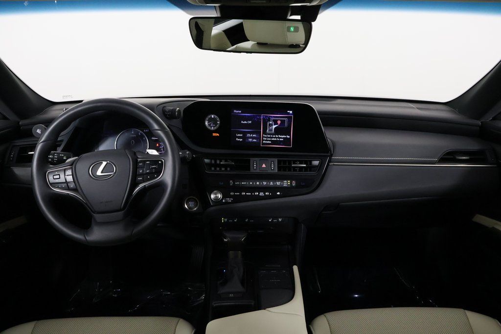 Thumbnail: 2022 Lexus ES - 8