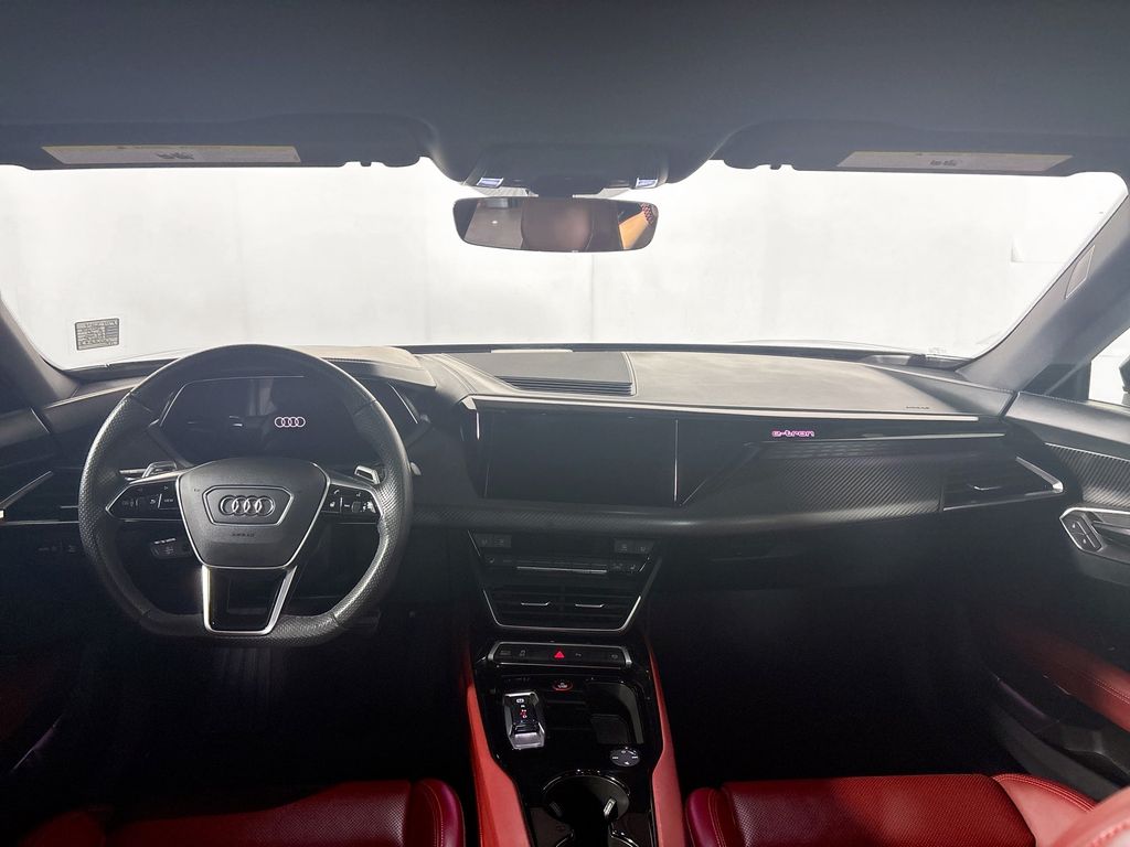 2024 Audi e-tron GT Premium Plus