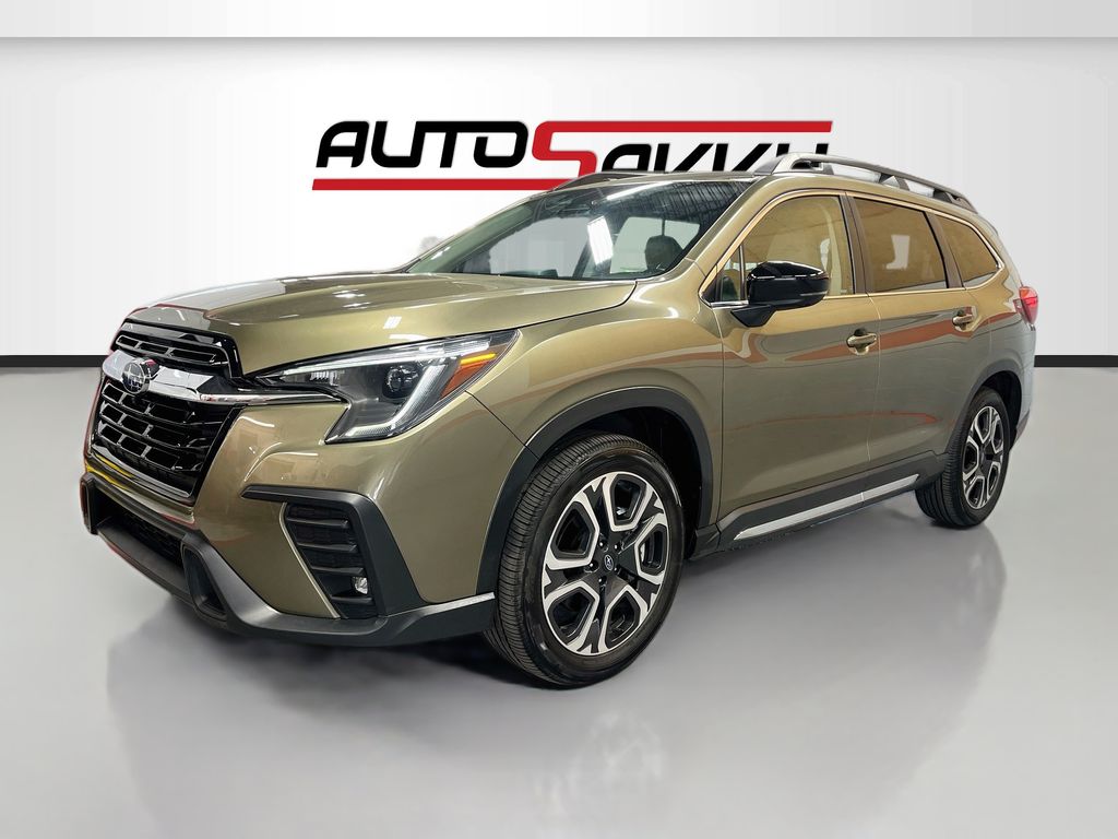 Used 2024 Autumn Green Metallic Subaru Limited image 3