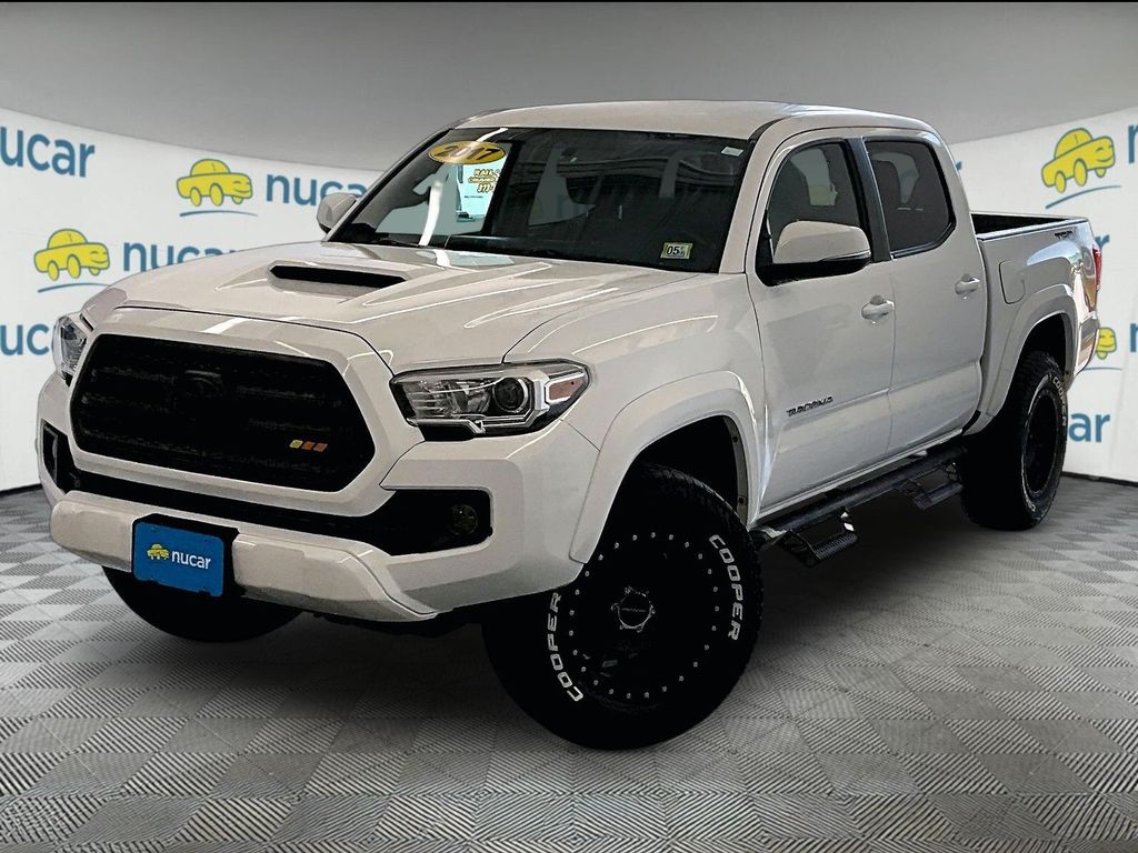 2017 Toyota Tacoma — photo 3