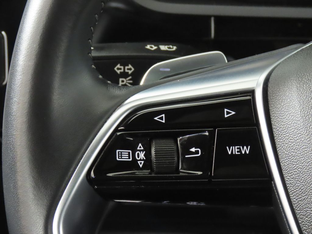 Thumbnail: 2019 Audi e-tron - 15